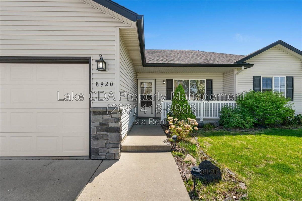 Clean 3-Bed Home with Granite, RV Parking & Included Utilities in Hayden! property image