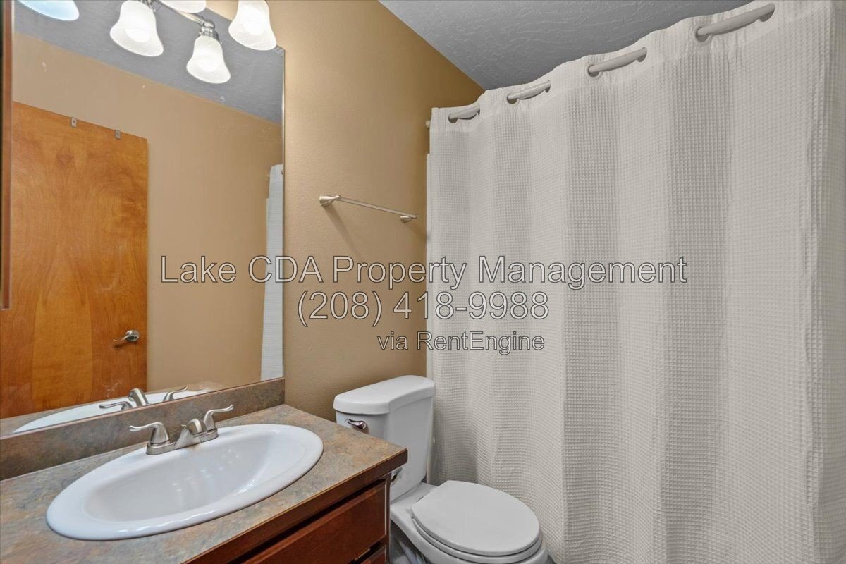 Clean 3-Bed Home with Granite, RV Parking & Included Utilities in Hayden! property image