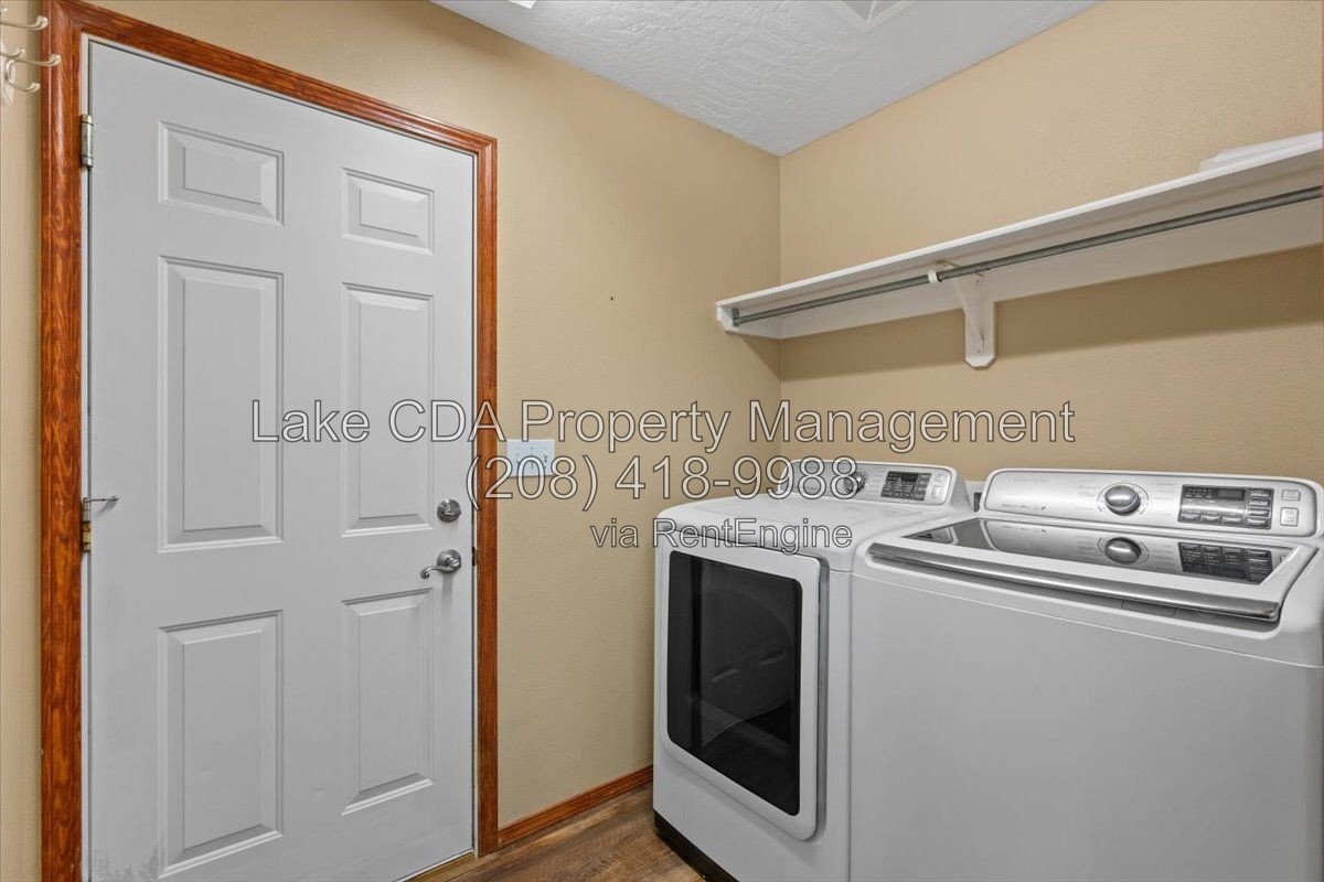 Clean 3-Bed Home with Granite, RV Parking & Included Utilities in Hayden! property image
