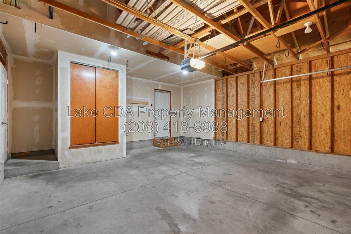 Clean 3-Bed Home with Granite, RV Parking & Included Utilities in Hayden! property image