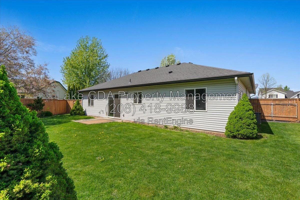Clean 3-Bed Home with Granite, RV Parking & Included Utilities in Hayden! property image