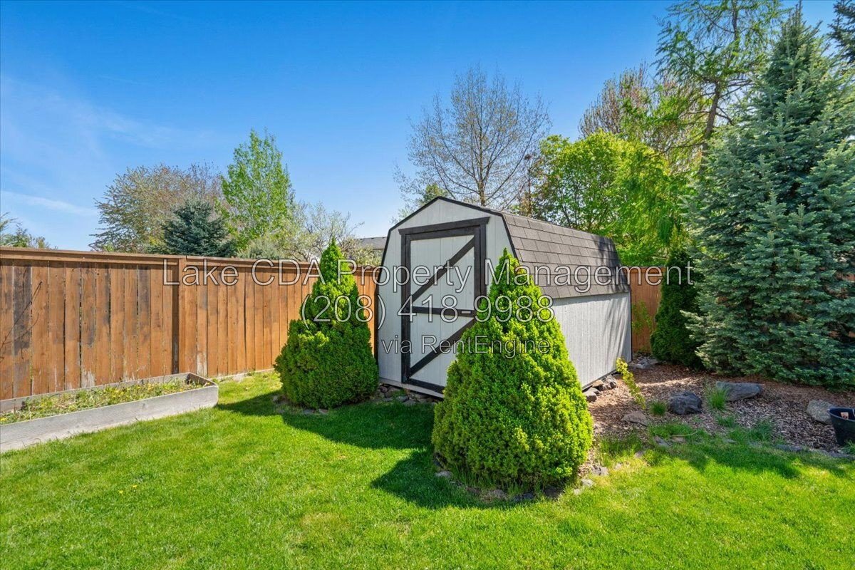 Clean 3-Bed Home with Granite, RV Parking & Included Utilities in Hayden! property image