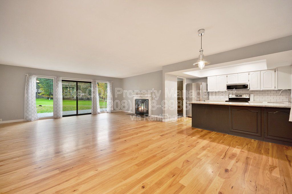 Avondale Golf Course Home in Hayden — 5 Bed | 3.5 Bath | 2,283 Sq Ft property image