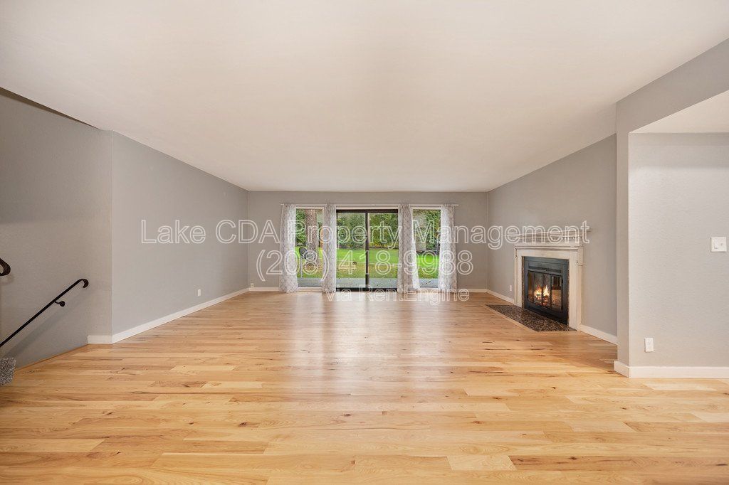Avondale Golf Course Home in Hayden — 5 Bed | 3.5 Bath | 2,283 Sq Ft property image