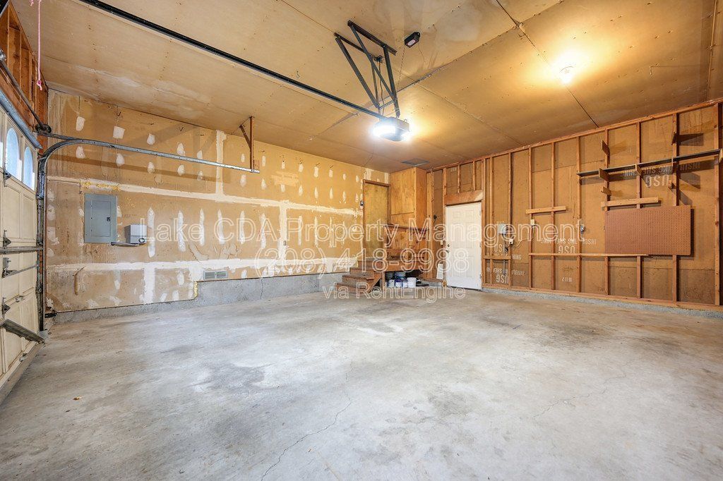Avondale Golf Course Home in Hayden — 5 Bed | 3.5 Bath | 2,283 Sq Ft property image