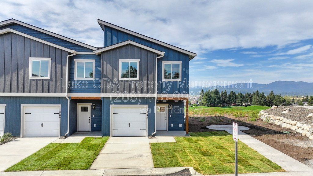 New Townhouse Golf Course Living - 3 Bed 2.5 Bath - $2,195 per month! property image