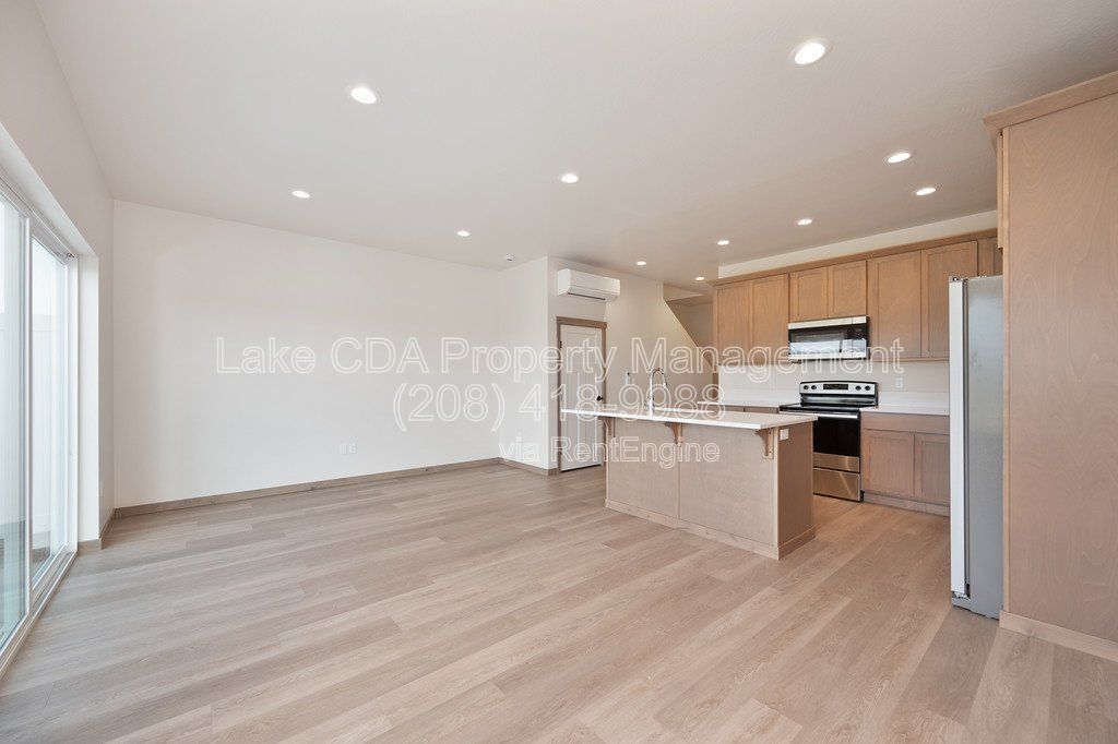 New Townhouse Golf Course Living - 3 Bed 2.5 Bath - $2,195 per month! property image