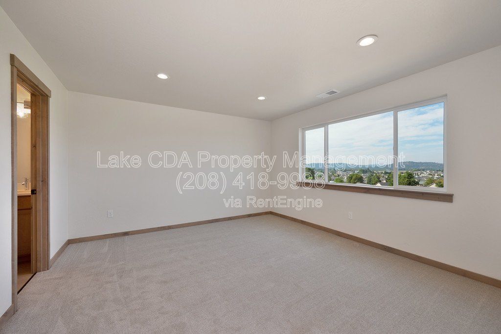 New Townhouse Golf Course Living - 3 Bed 2.5 Bath - $2,195 per month! property image