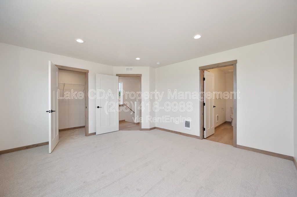 New Townhouse Golf Course Living - 3 Bed 2.5 Bath - $2,195 per month! property image