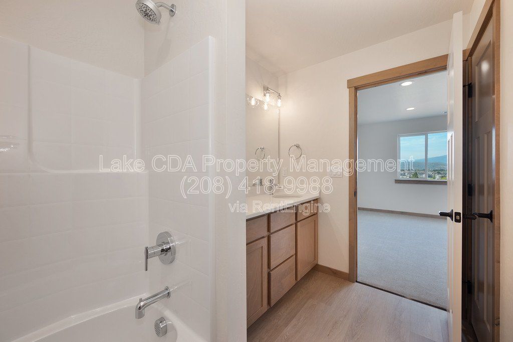New Townhouse Golf Course Living - 3 Bed 2.5 Bath - $2,195 per month! property image