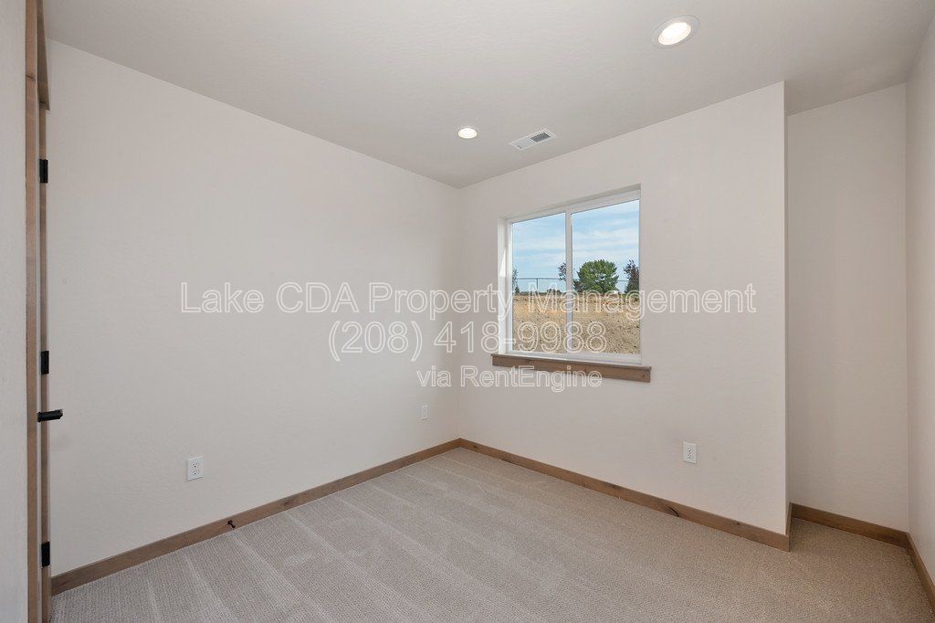 New Townhouse Golf Course Living - 3 Bed 2.5 Bath - $2,195 per month! property image