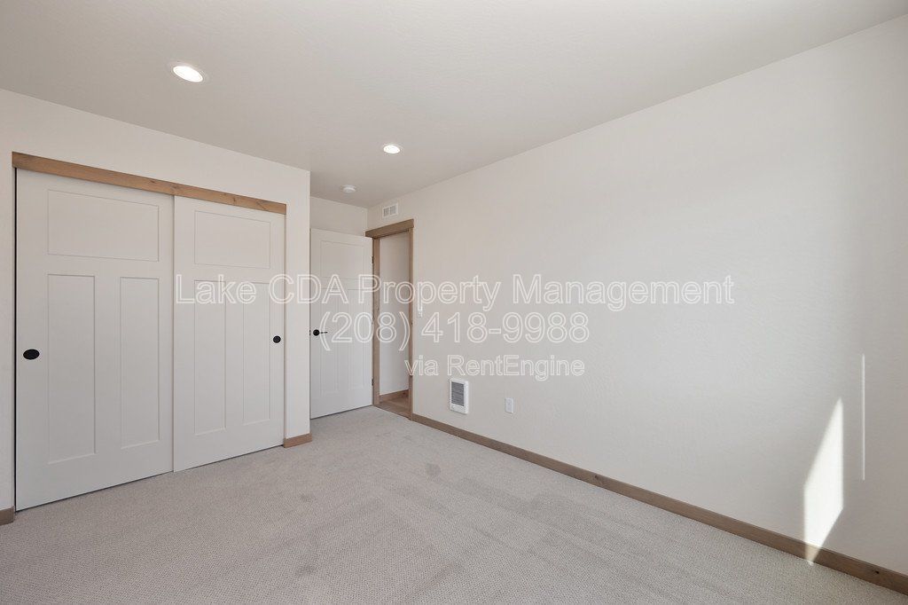 New Townhouse Golf Course Living - 3 Bed 2.5 Bath - $2,195 per month! property image