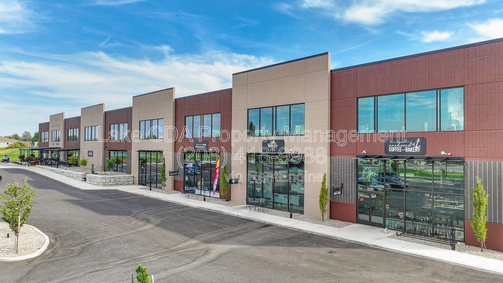 New Townhouse Golf Course Living - 3 Bed 2.5 Bath - $2,195 per month! property image