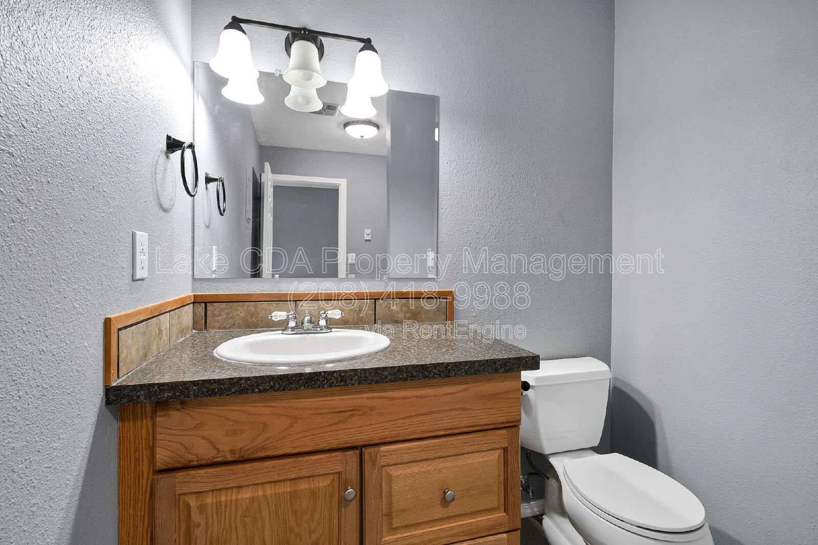 Updated 3 Bedroom Townhome-Style Apartment in Coeur d'Alene | Water, Sewer & Garbage Included property image