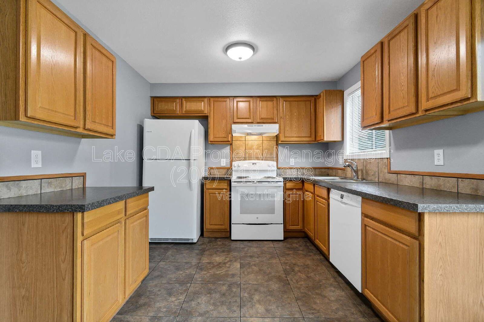 Updated 3 Bedroom Townhome-Style Apartment in Coeur d'Alene | Water, Sewer & Garbage Included property image