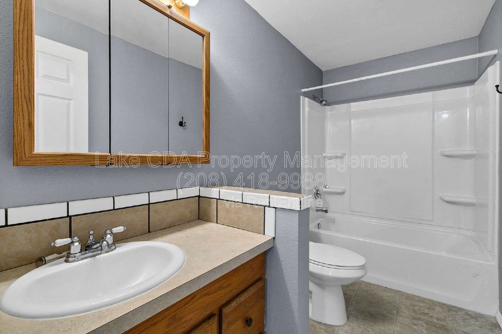 Updated 3 Bedroom Townhome-Style Apartment in Coeur d'Alene | Water, Sewer & Garbage Included property image