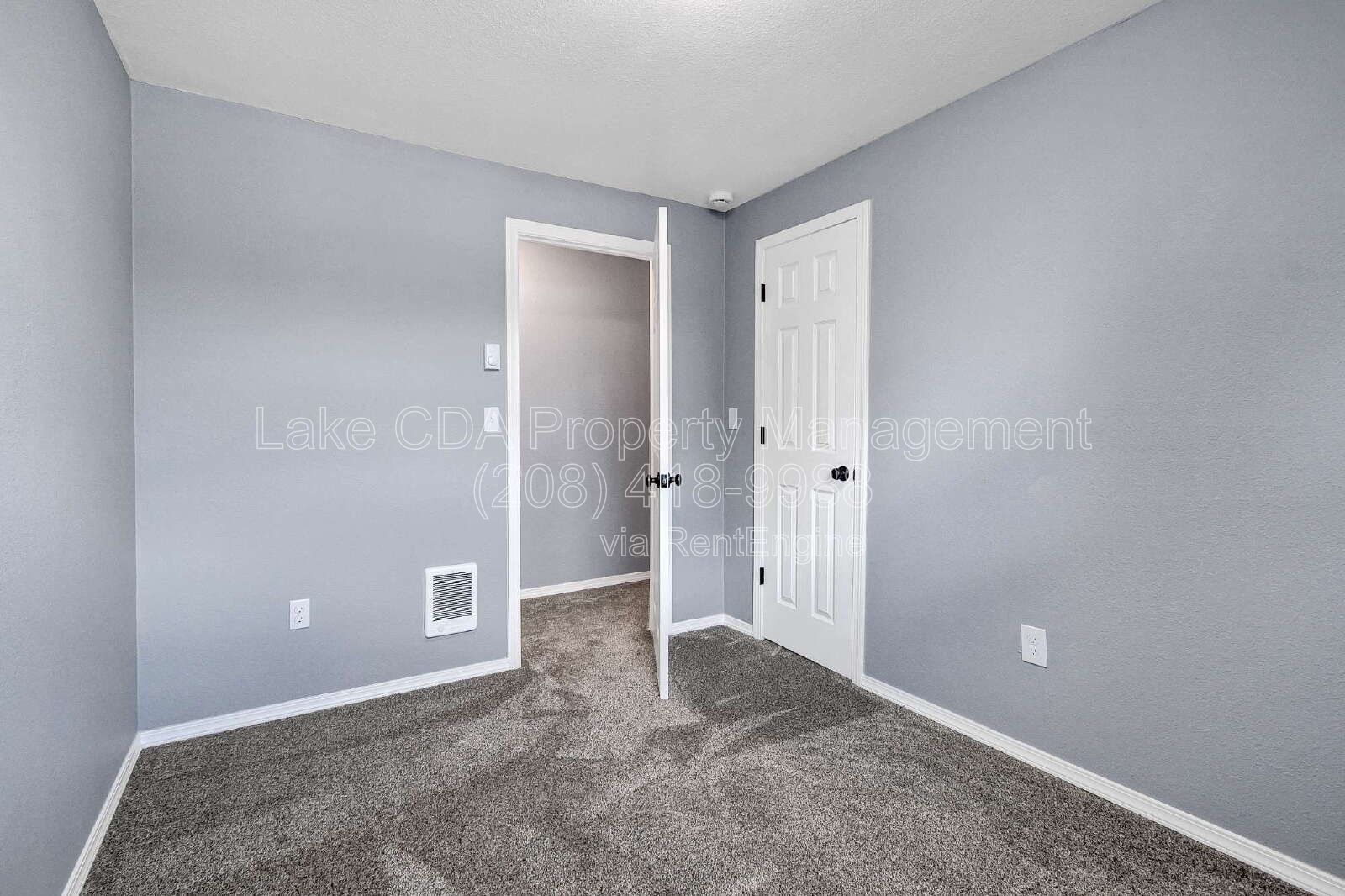 Updated 3 Bedroom Townhome-Style Apartment in Coeur d'Alene | Water, Sewer & Garbage Included property image