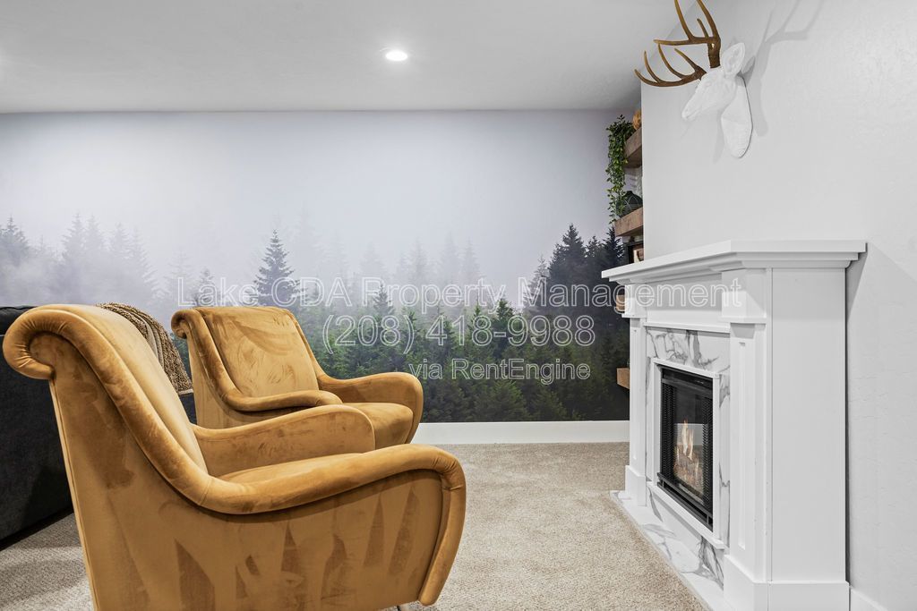 OWNER PAYS UTILITIES - Recently Updated, 2 bedroom 1 bath private basement with Garage property image