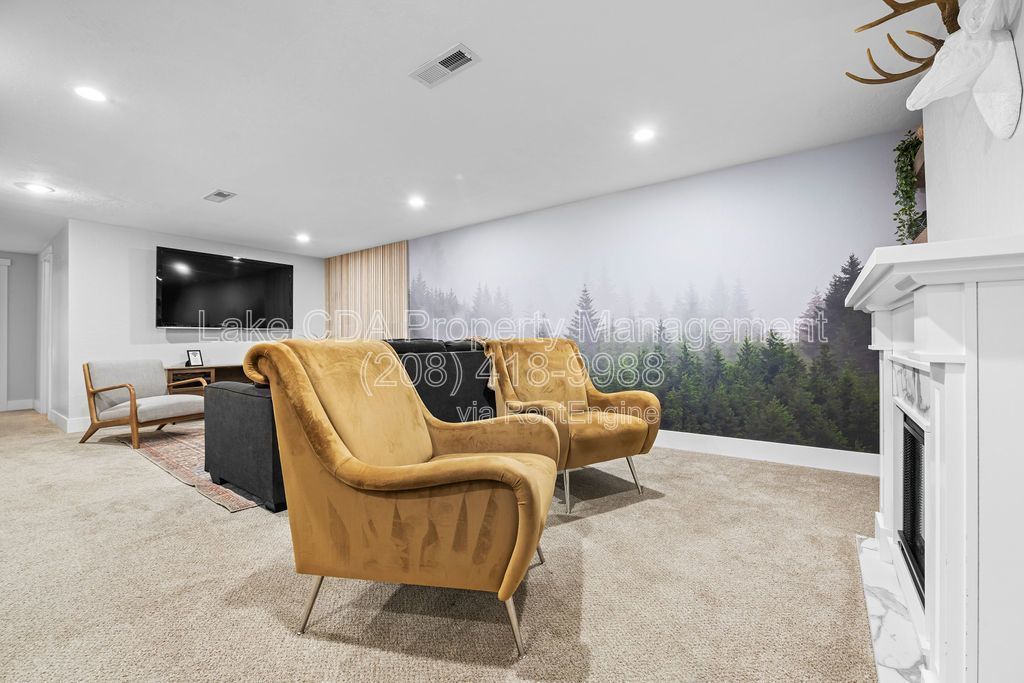 OWNER PAYS UTILITIES - Recently Updated, 2 bedroom 1 bath private basement with Garage property image