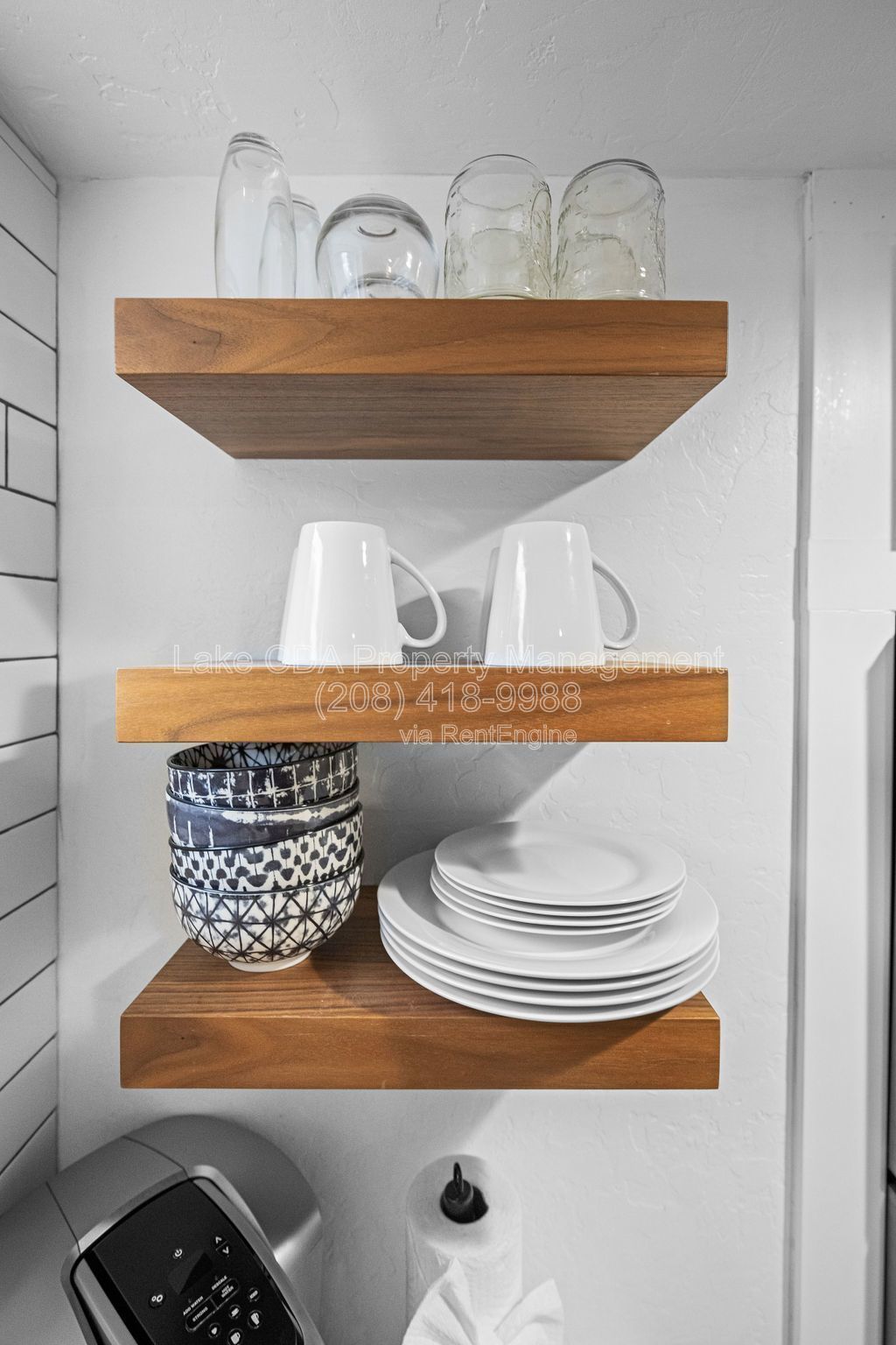 OWNER PAYS UTILITIES - Recently Updated, 2 bedroom 1 bath private basement with Garage property image