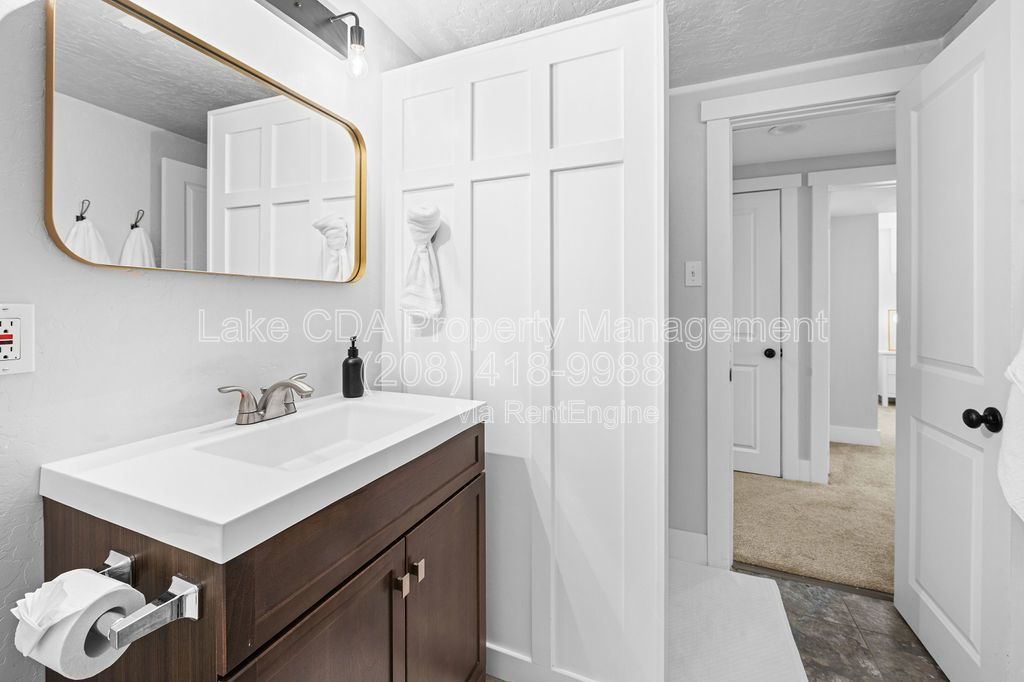 OWNER PAYS UTILITIES - Recently Updated, 2 bedroom 1 bath private basement with Garage property image