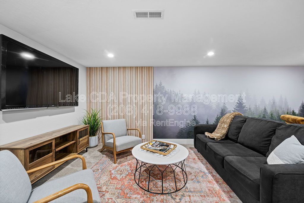 OWNER PAYS UTILITIES - Recently Updated, 2 bedroom 1 bath private basement with Garage property image