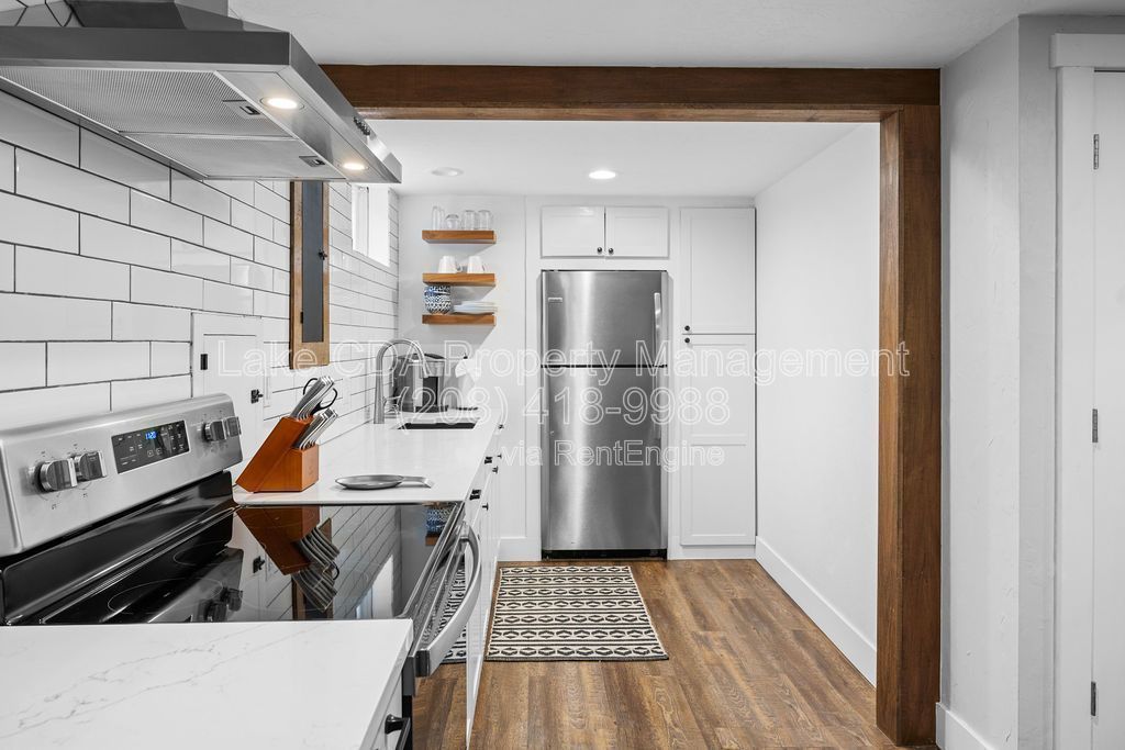 OWNER PAYS UTILITIES - Recently Updated, 2 bedroom 1 bath private basement with Garage property image