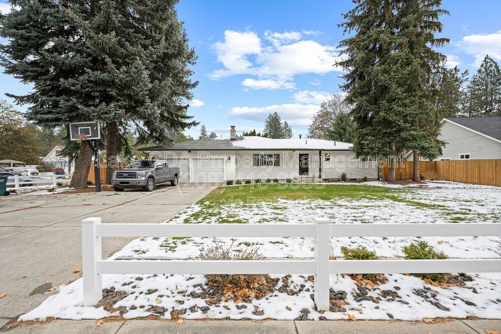 OWNER PAYS UTILITIES - Recently Updated, 2 bedroom 1 bath private basement with Garage property image