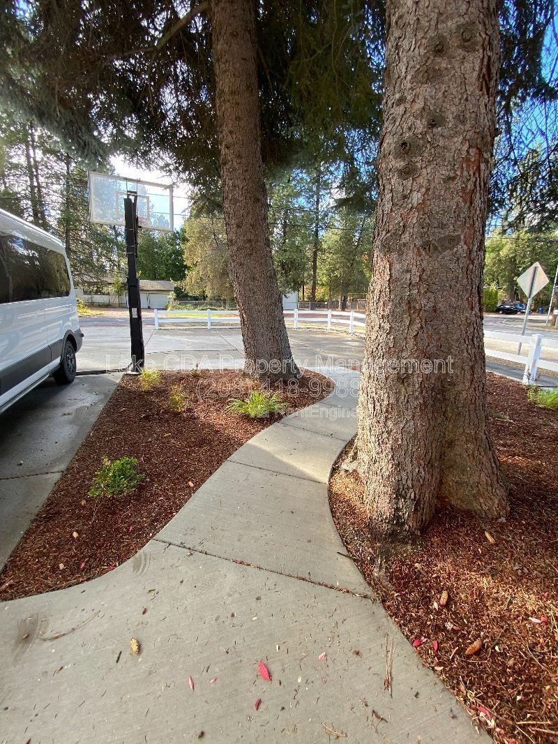 OWNER PAYS UTILITIES - Recently Updated, 2 bedroom 1 bath private basement with Garage property image